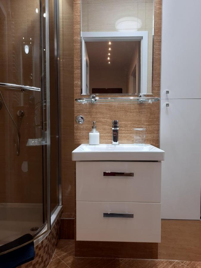 Apartament W Centrum Wroclawia Apartment Bagian luar foto